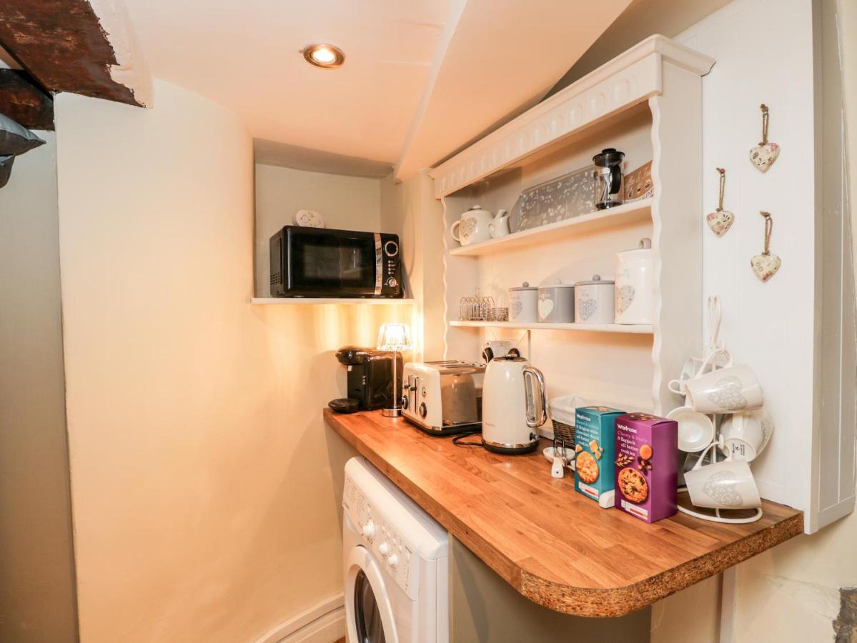Corner Cottage 马姆斯伯里 外观 照片