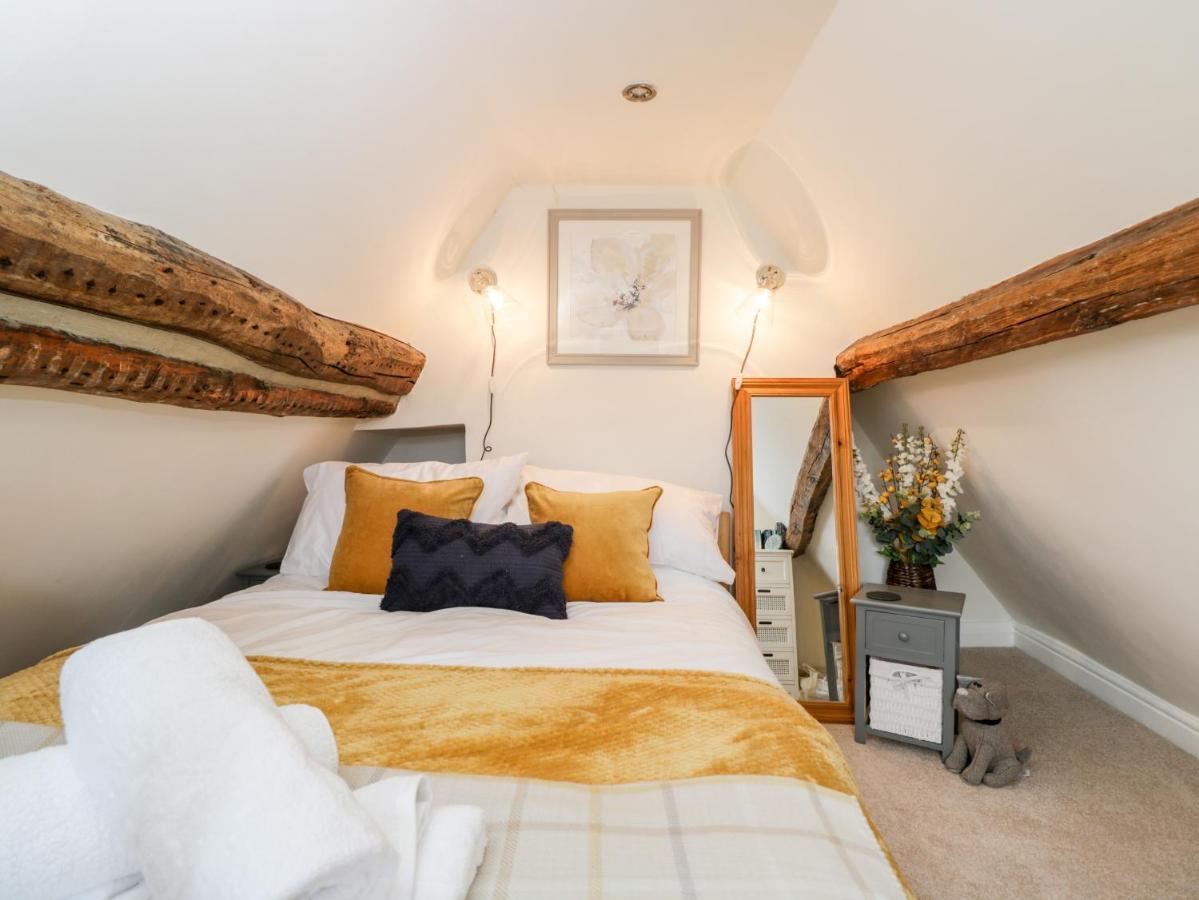 Corner Cottage 马姆斯伯里 外观 照片